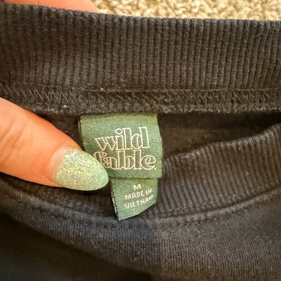 Wild Fable Black Boxy Cropped Sweatshirt - Picture 2 of 3